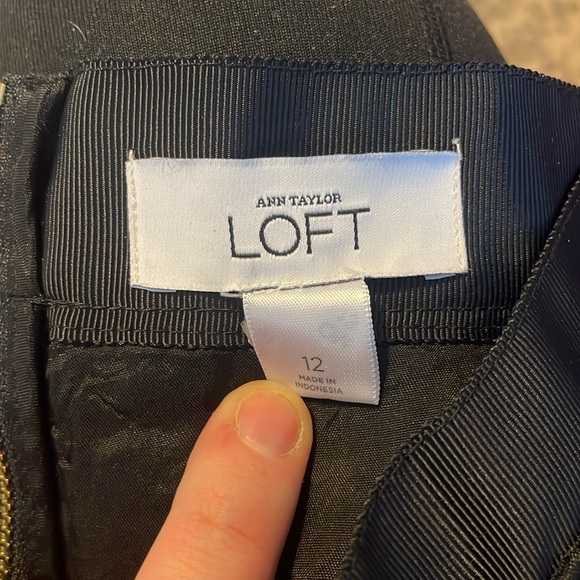 LOFT Mini-Skirt - Picture 3 of 3